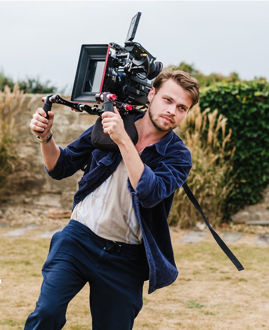 Matt Perren on set — behind the scenes 12
