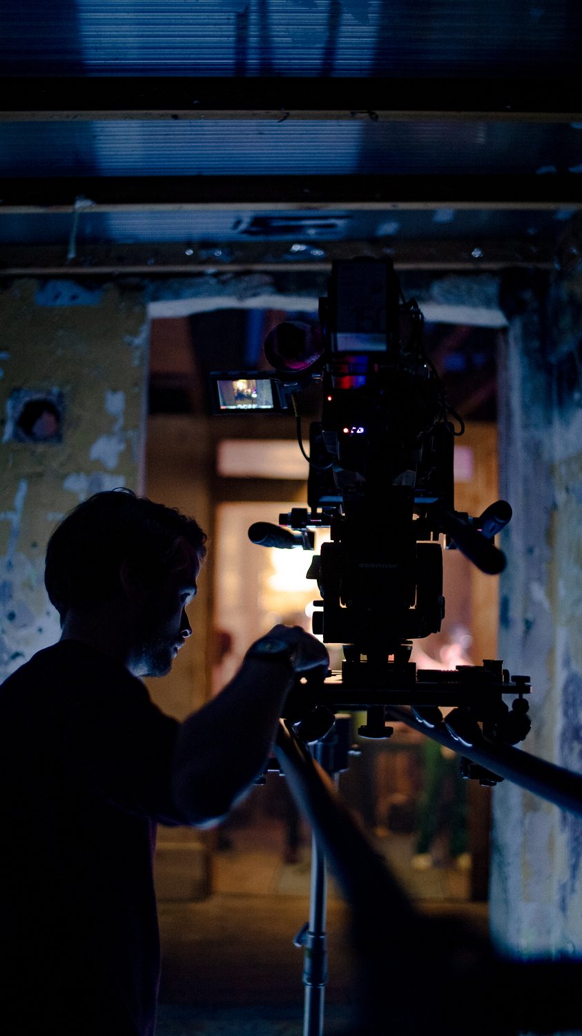 Matt Perren on set — behind the scenes 19